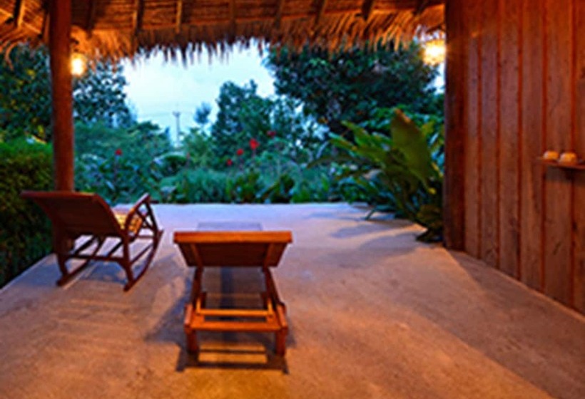 Отель Thiw Son Beach Resort