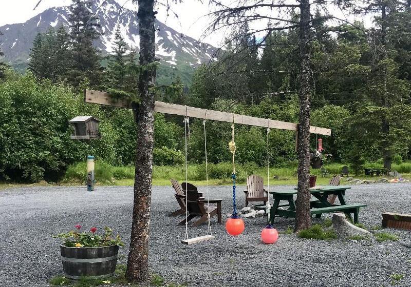 فندق Twin Peaks Lodge And Rv Park