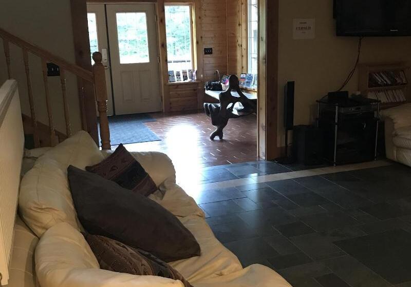 فندق Twin Peaks Lodge And Rv Park