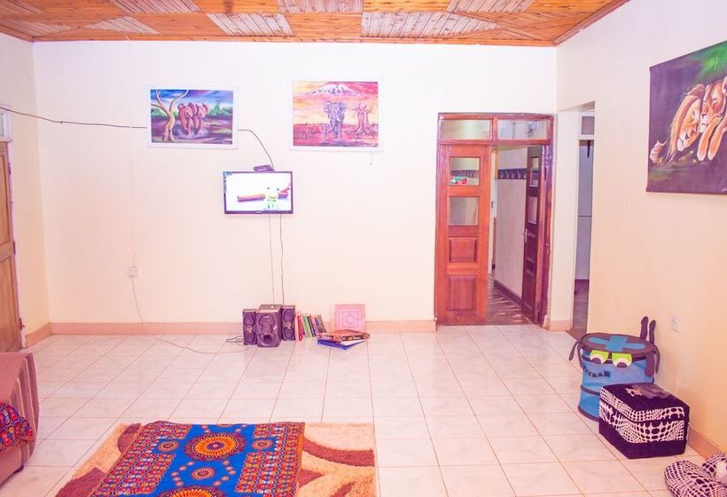 Kilihomebase & Campsite  Hostel