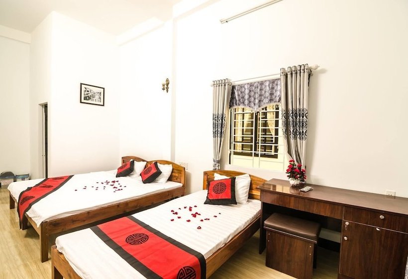 هاستل Little Leo