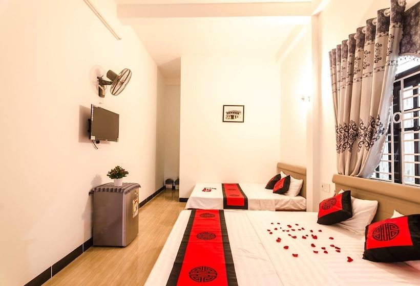 هاستل Little Leo