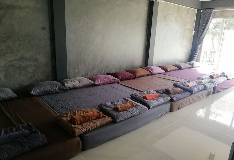 Lom Choi Home Stay Ayutthaya   Hostel