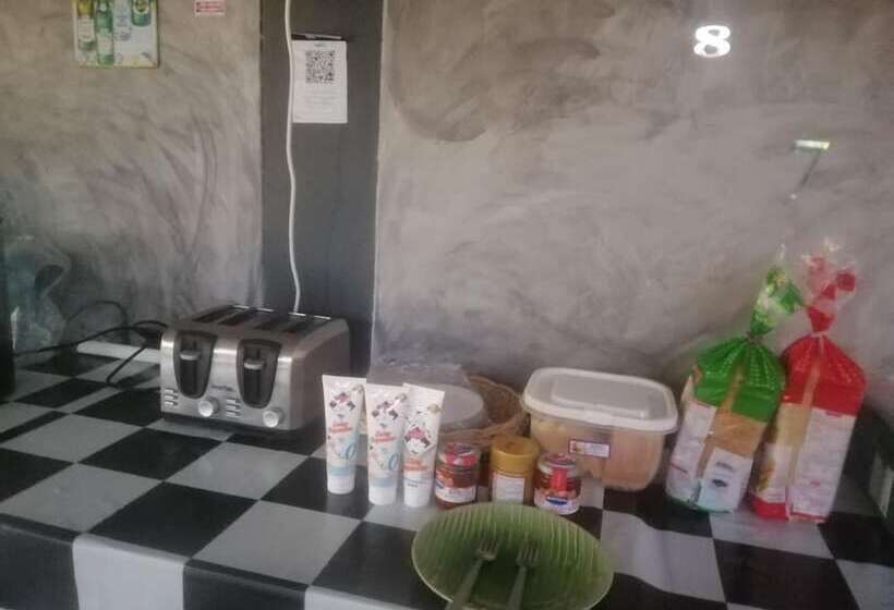 Lom Choi Home Stay Ayutthaya   Hostel