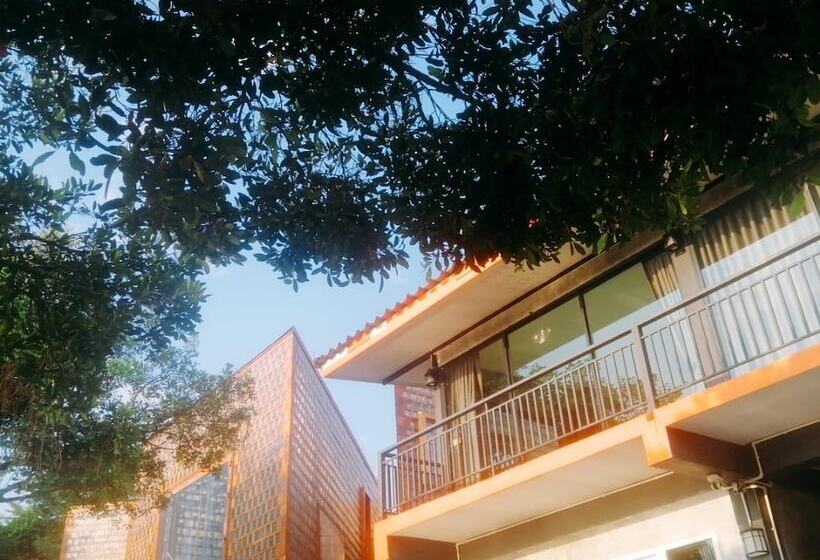 Lom Choi Home Stay Ayutthaya   Hostel