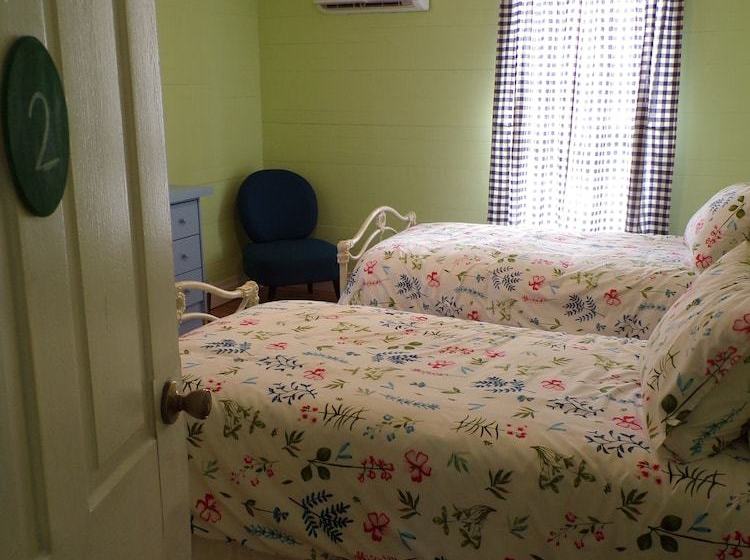 Memory Lane Bed And Breakfast