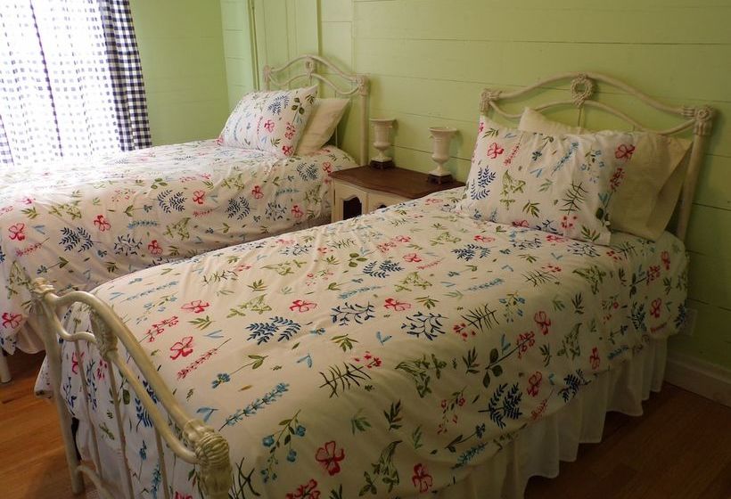 Memory Lane Bed And Breakfast