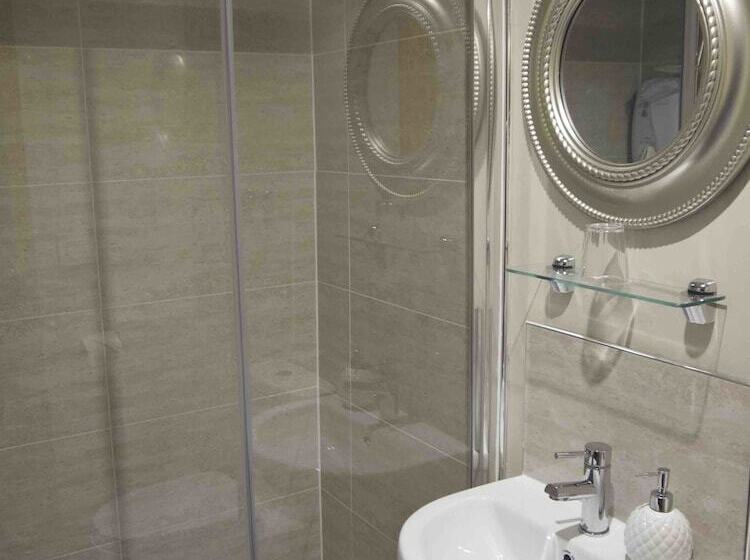 Midtown Farm Bed & Breakfast