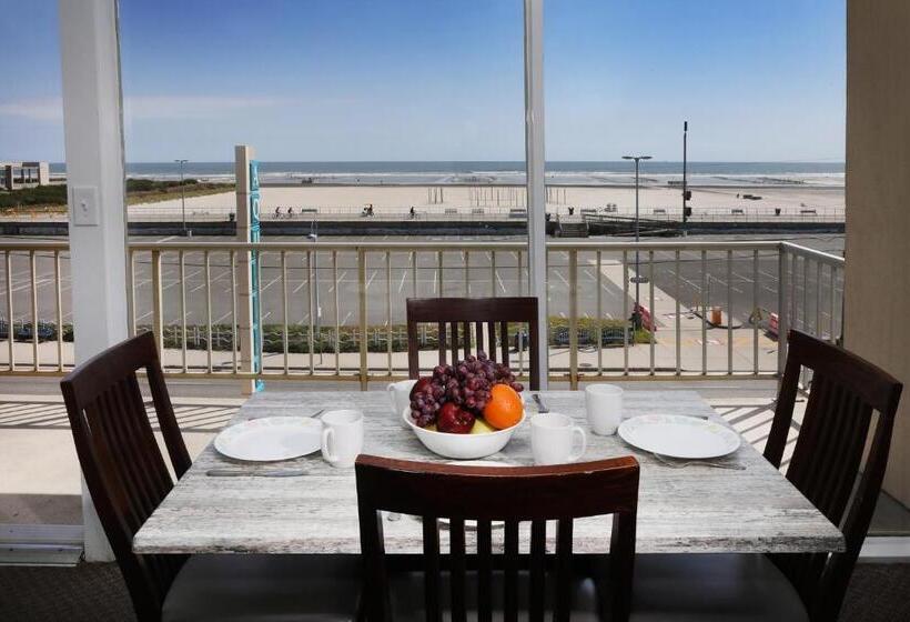 모텔 Aquarius Oceanfront Inn