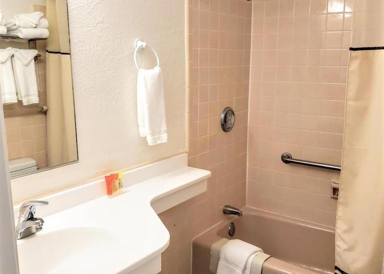 モーテル Avondale By The Sea