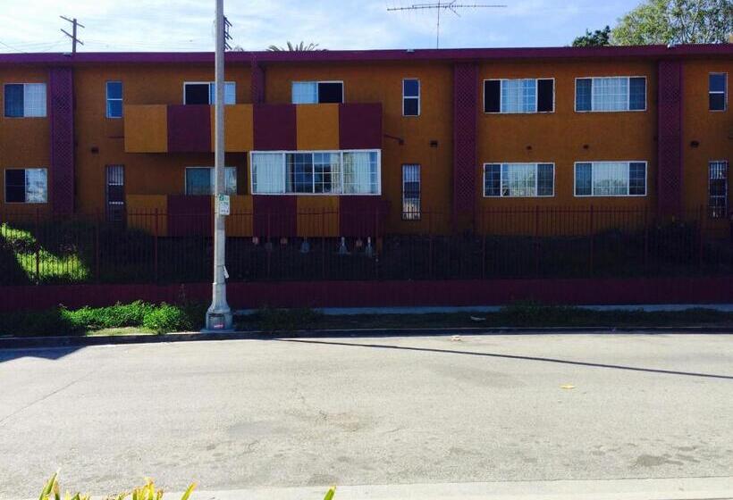 فندق على الطريق Relax Inn