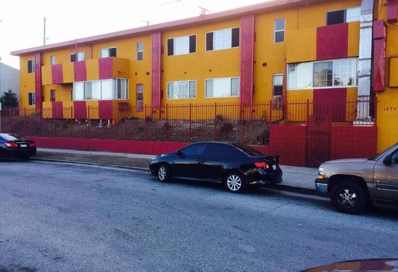 فندق على الطريق Relax Inn