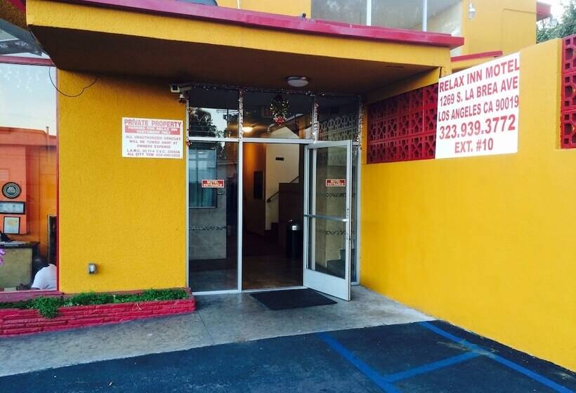 فندق على الطريق Relax Inn