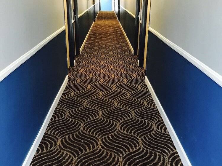 فندق على الطريق Relax Inn