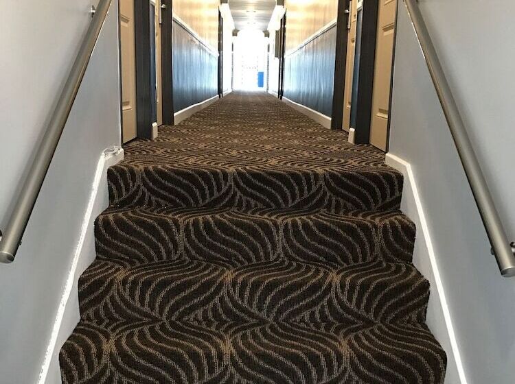 فندق على الطريق Relax Inn