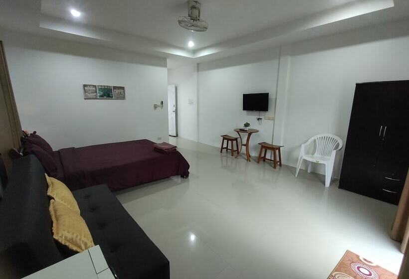 פנסיון Hasanah Guesthouse