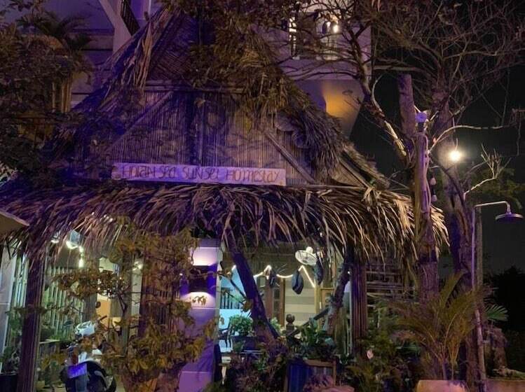 پانسیون Hoi An Sea Sunset Villa & Bar