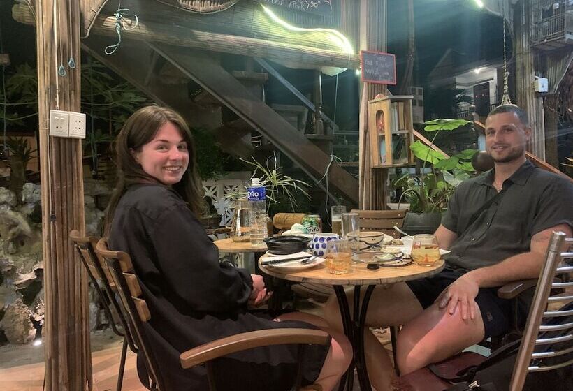 پانسیون Hoi An Sea Sunset Villa & Bar