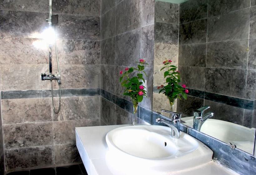 پانسیون Hoi An Sea Sunset Villa & Bar