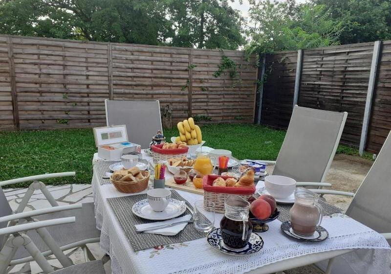 פנסיון Hôtes De Libourne