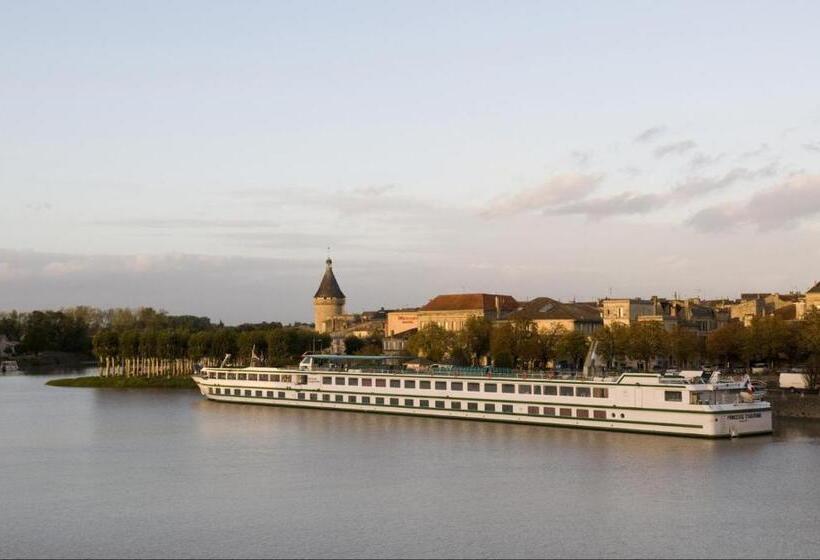 פנסיון Hôtes De Libourne