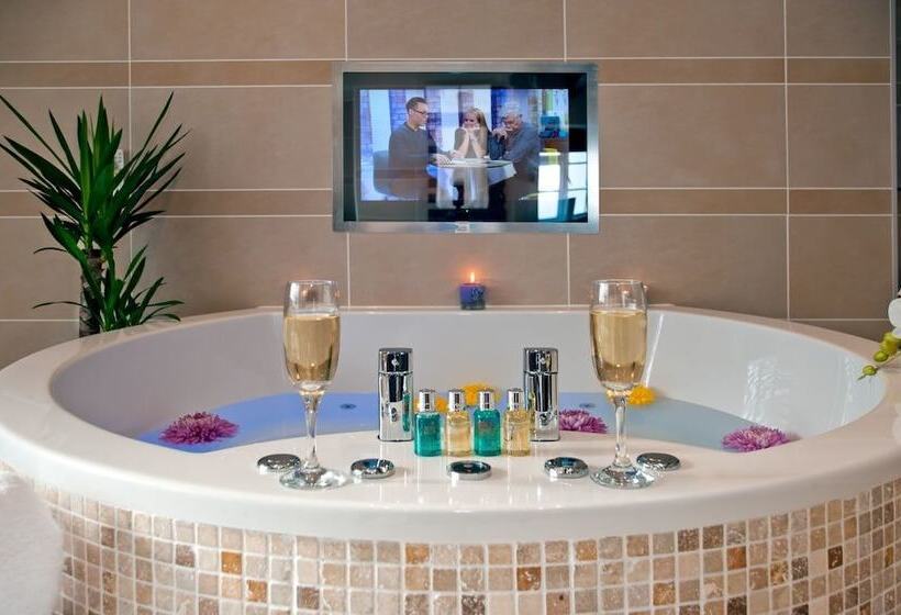 펜션 Windermere Boutique Hotel Spa Suites & Hot Tubs