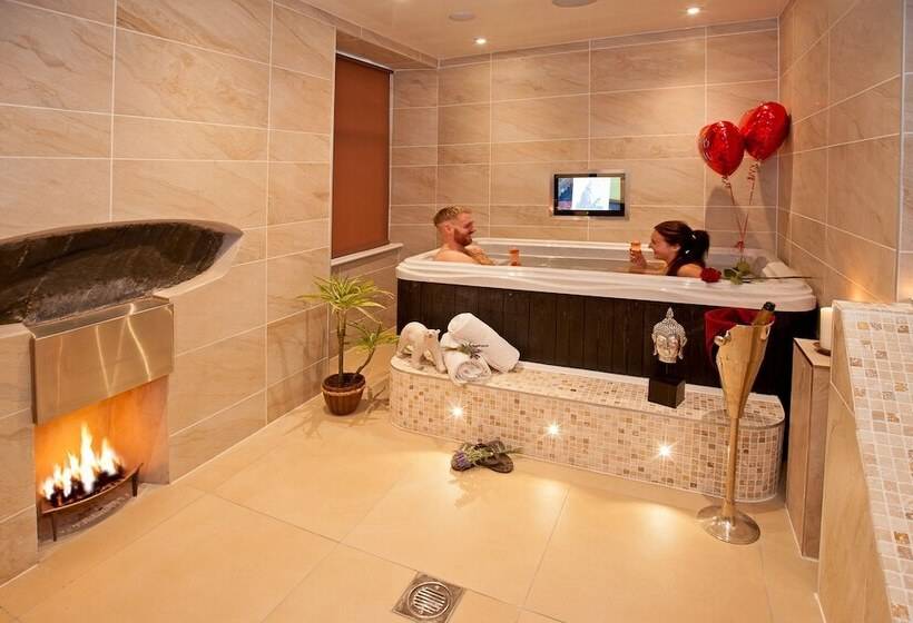 펜션 Windermere Boutique Hotel Spa Suites & Hot Tubs