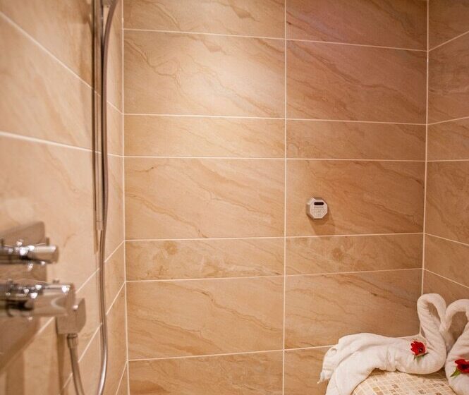 펜션 Windermere Boutique Hotel Spa Suites & Hot Tubs