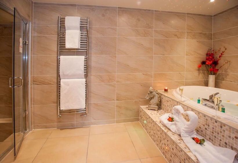 펜션 Windermere Boutique Hotel Spa Suites & Hot Tubs