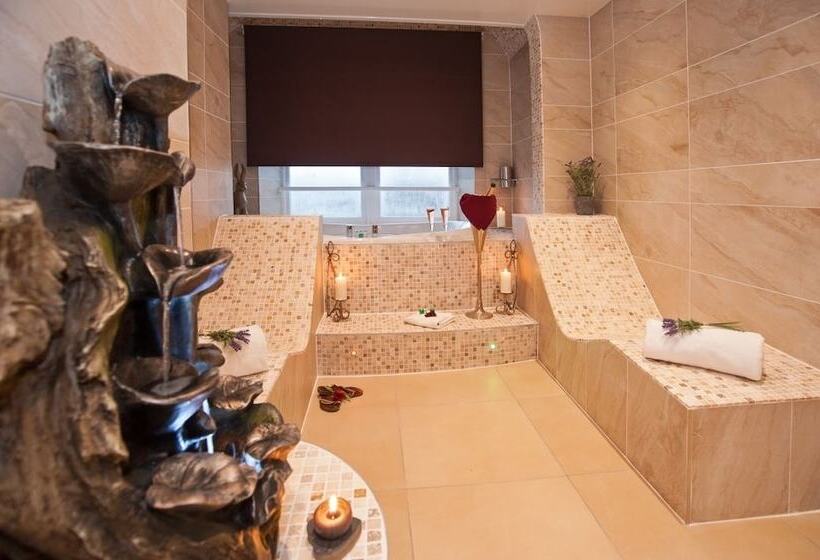 펜션 Windermere Boutique Hotel Spa Suites & Hot Tubs