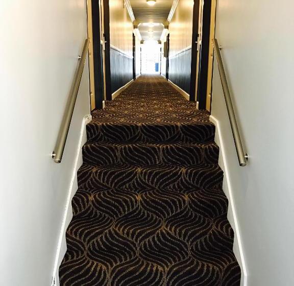 فندق على الطريق Relax Inn