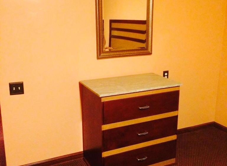 فندق على الطريق Relax Inn