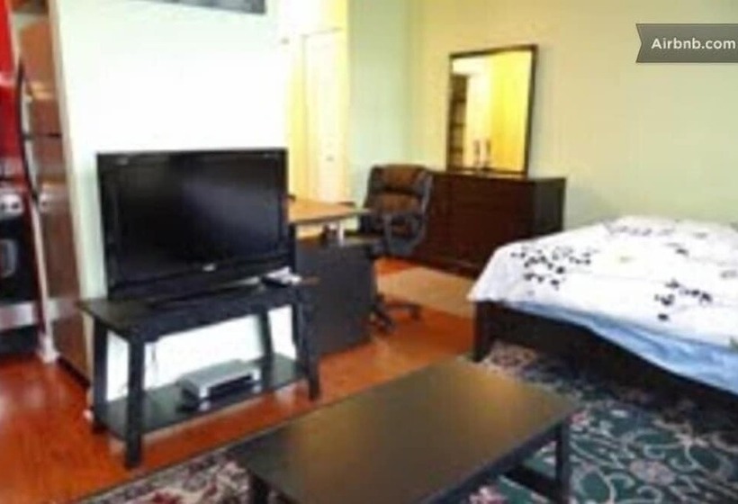 Renaissance Properties 21 & Chestnut