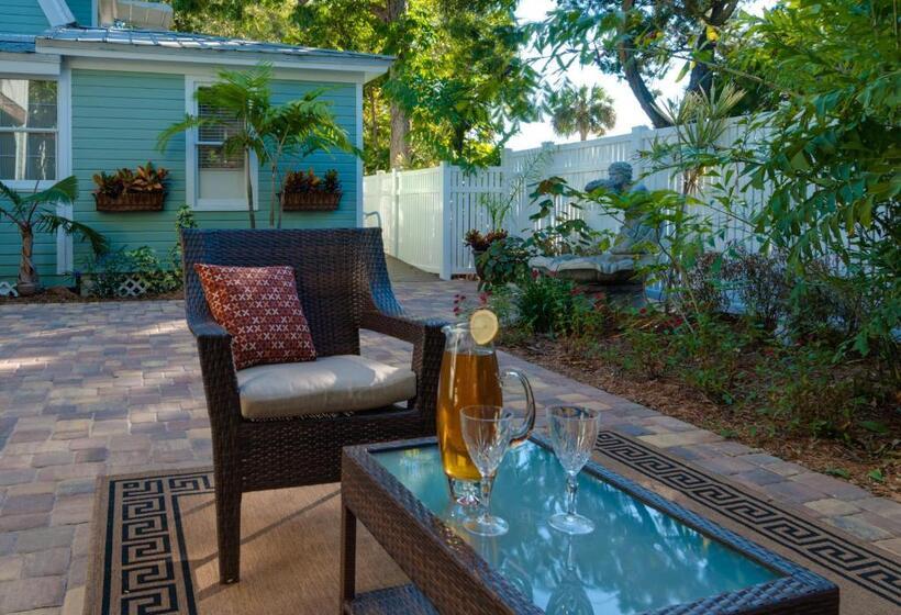 Seaglass Inn Bed And Breakfast