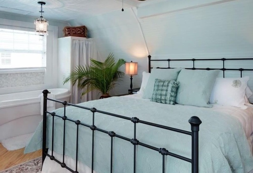 Seaglass Inn Bed And Breakfast