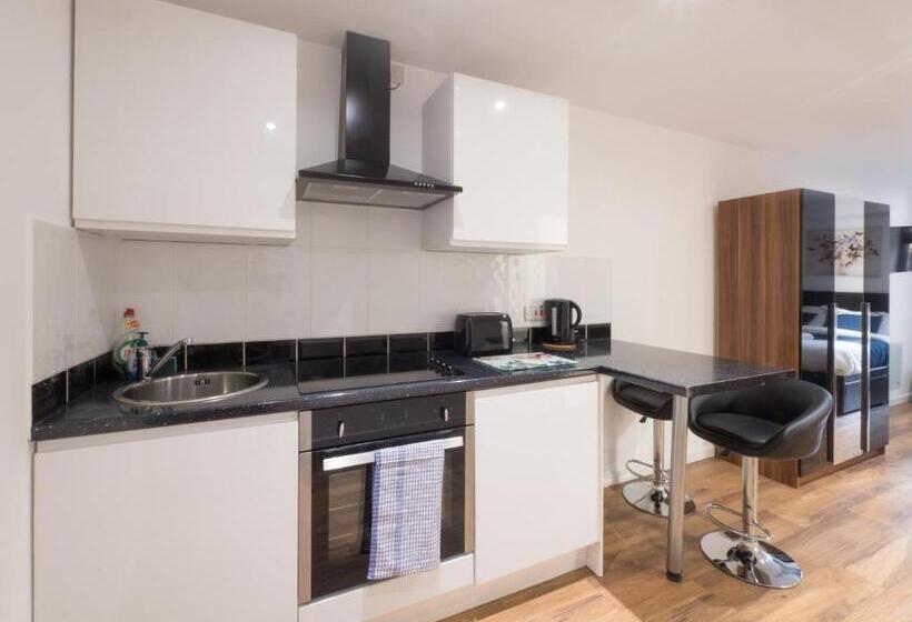 Victoria House Apartments