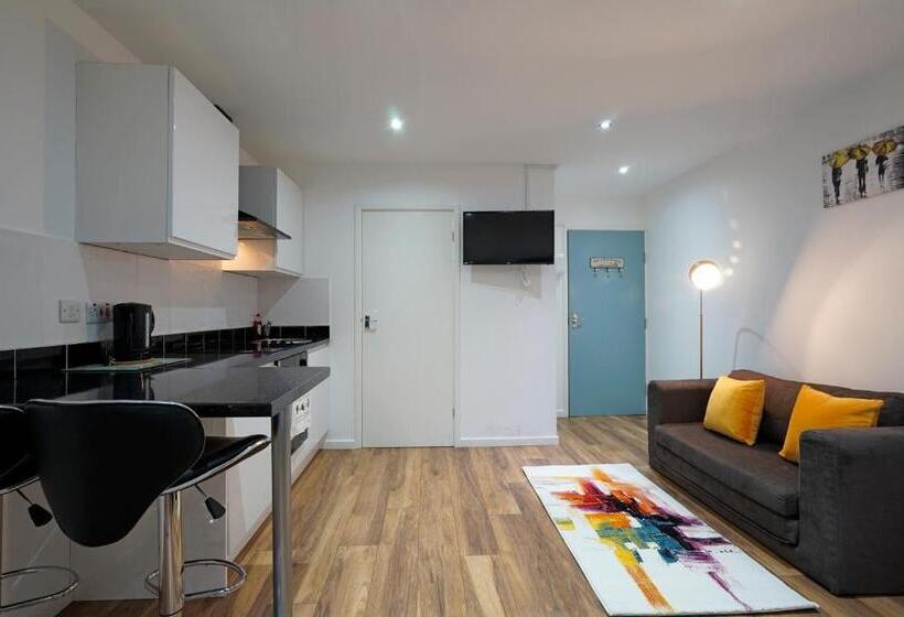 Victoria House Apartments