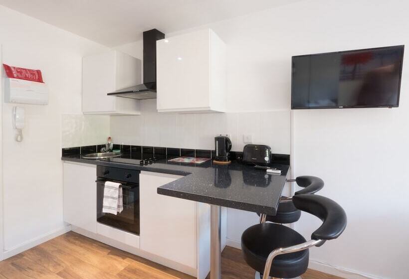 Victoria House Apartments