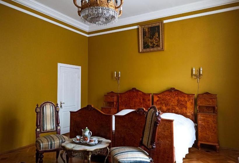 هاستل вілла графа