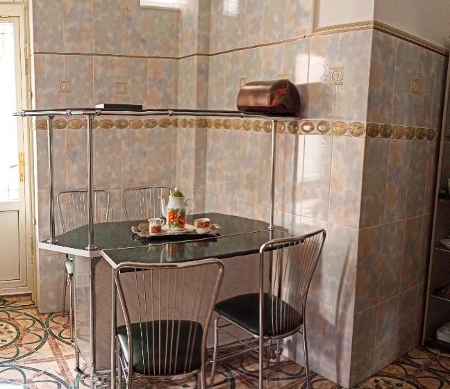 هاستل вілла графа