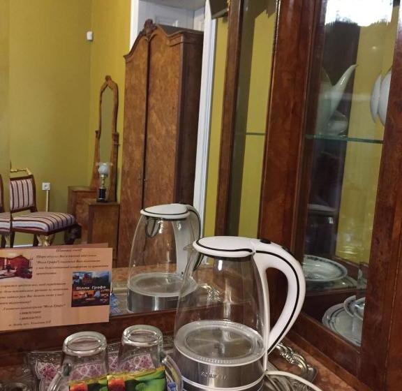 هاستل вілла графа