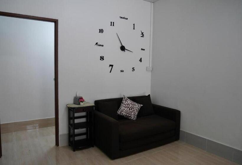 ユースホステル Nawee Guesthouse Sairee