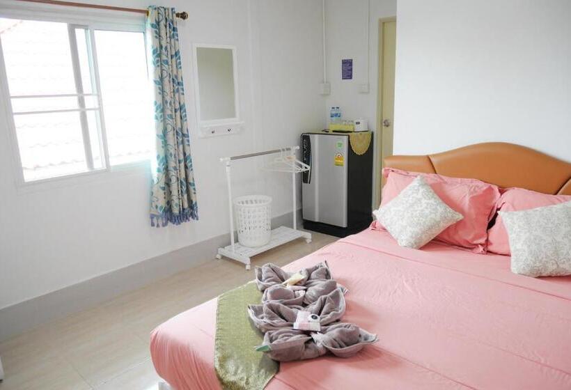 ユースホステル Nawee Guesthouse Sairee