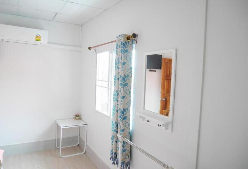 ユースホステル Nawee Guesthouse Sairee