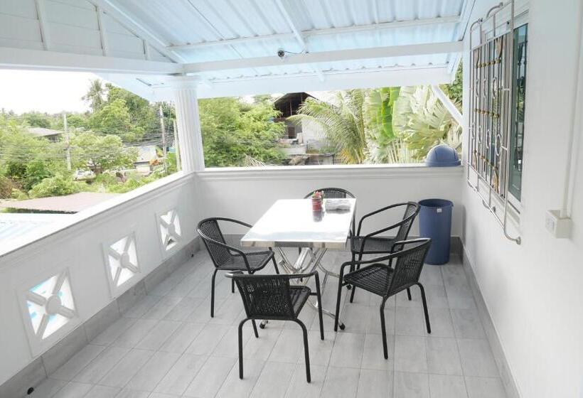 ユースホステル Nawee Guesthouse Sairee