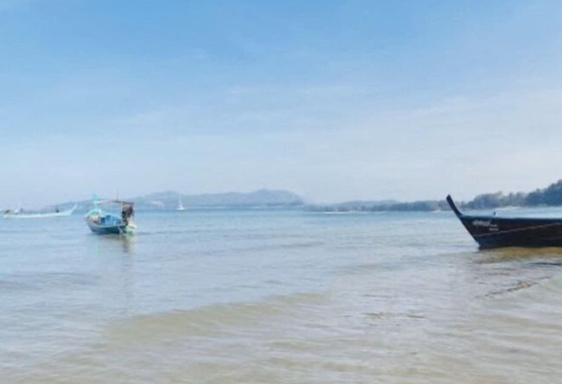 Beachfront Phuket Seaview Suites