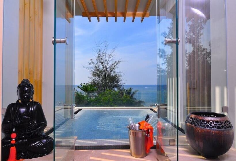 Beachfront Phuket Seaview Suites