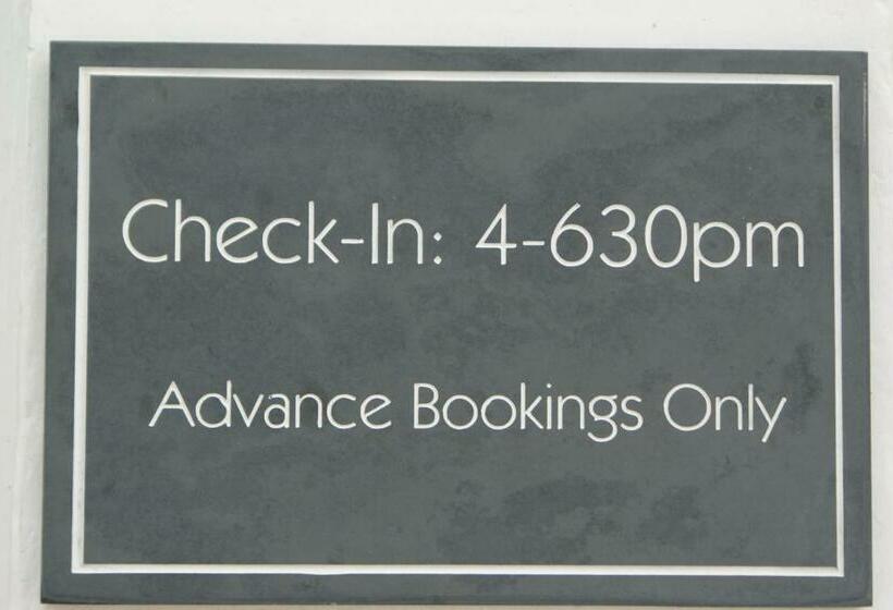 צימר 10to12 Folkestone