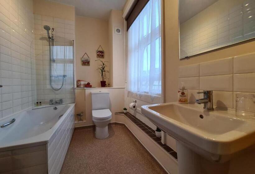 צימר 10to12 Folkestone