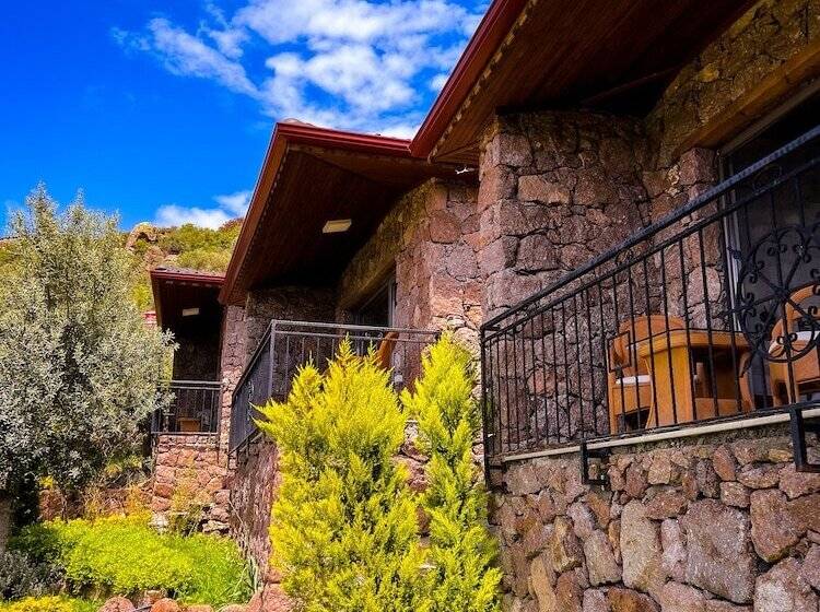 Bed and Breakfast Assos Longevity